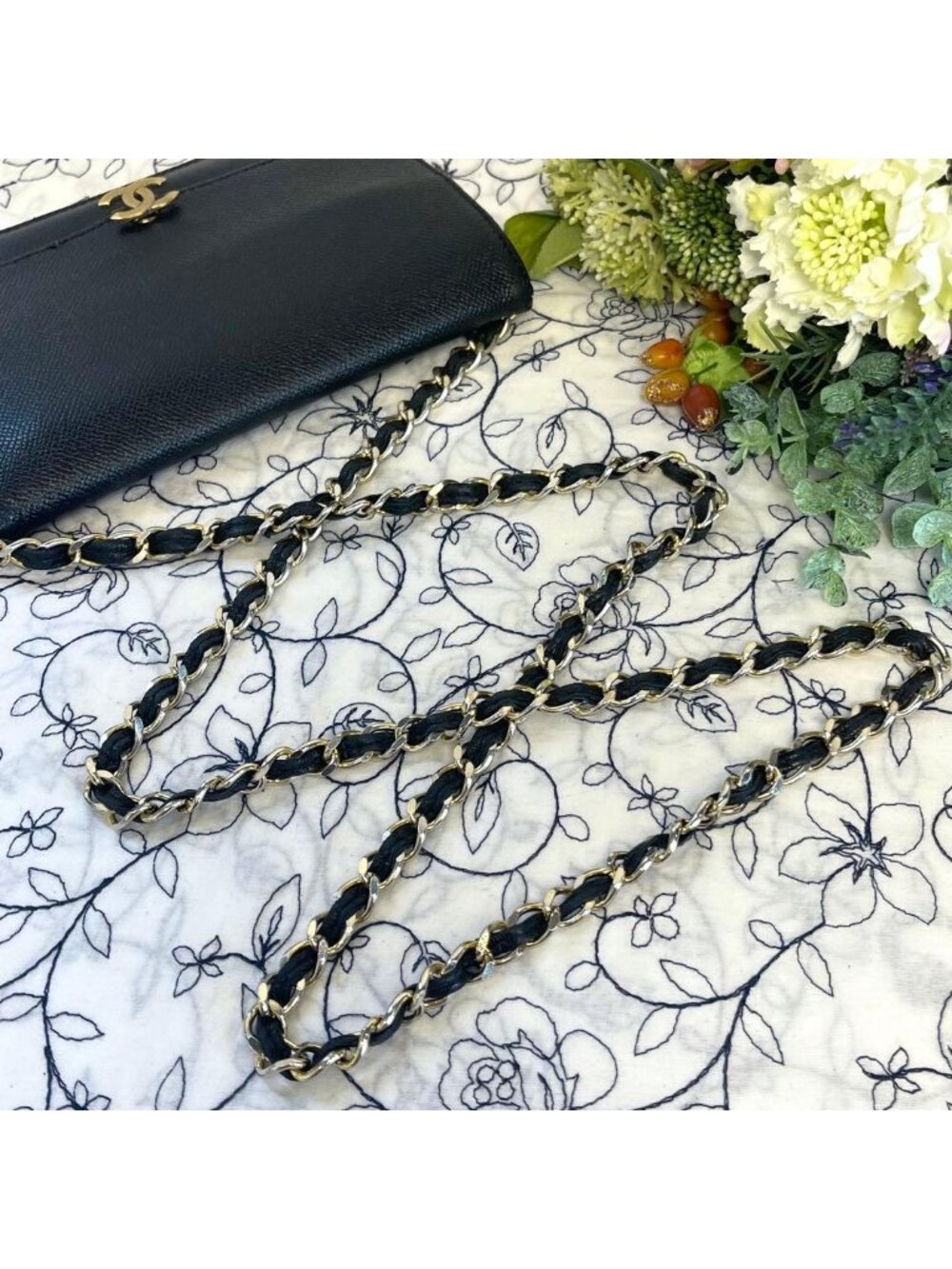 Chanel Chain Wallet Caviar Leather CC Logo - Picture 15 of 15